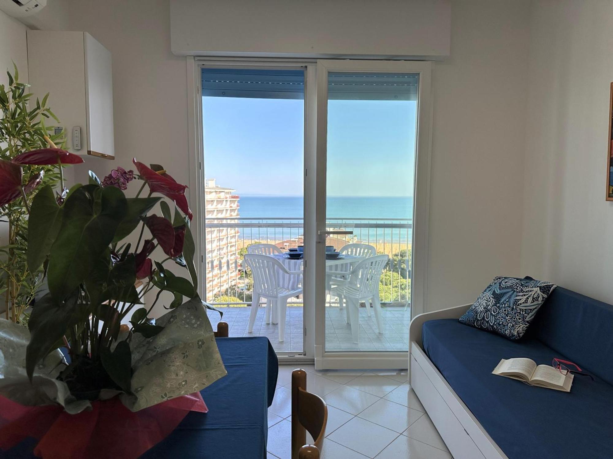 Appartamenti La Torre 利尼亚诺萨比亚多罗 外观 照片