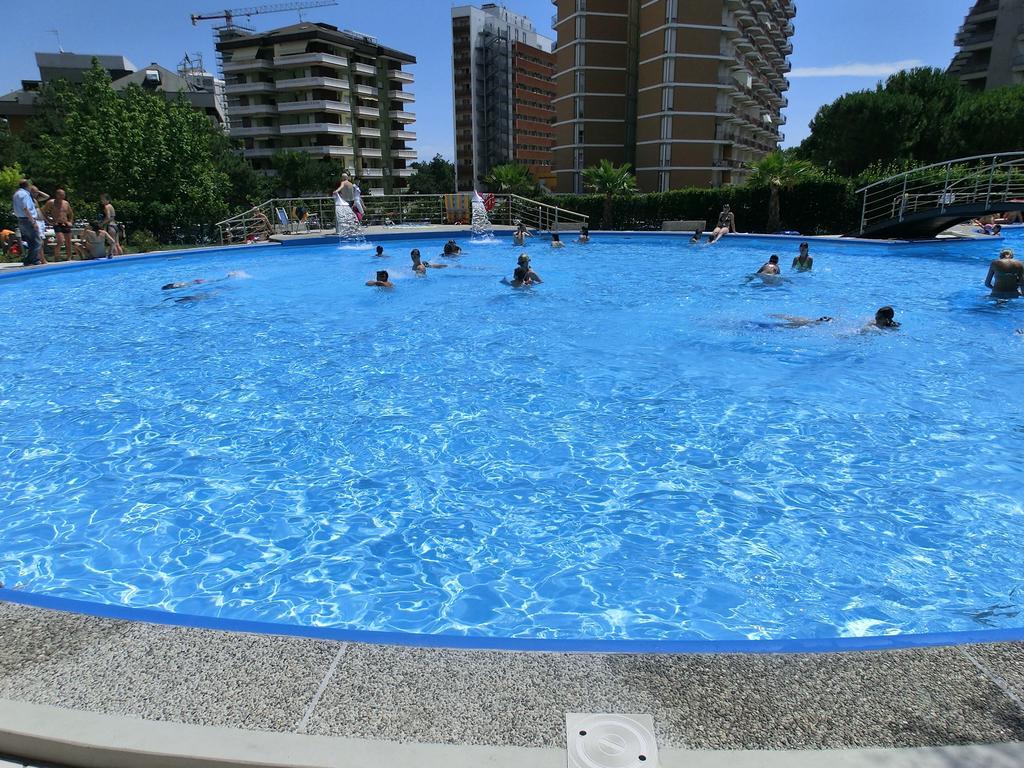 Appartamenti La Torre 利尼亚诺萨比亚多罗 外观 照片